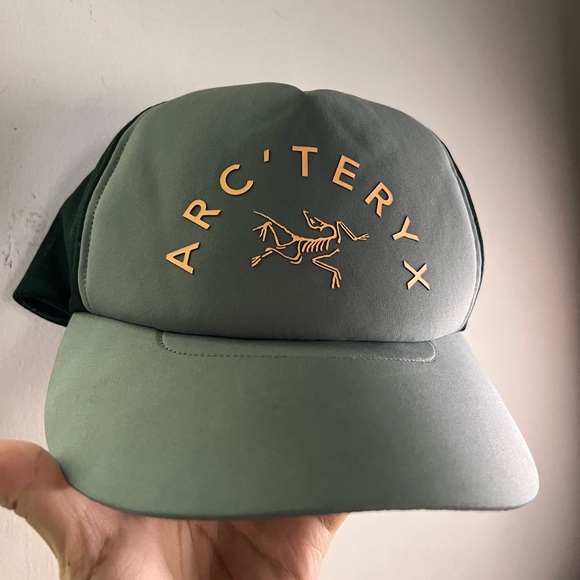 Arc'teryx Other - Arcteryx Trucker Hat